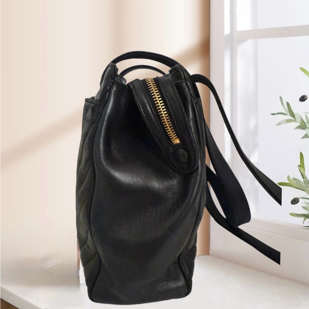 CHANEL BLACK CHEVRON QUILTED LEATHER TOTE BAG 💕 - Picture 7 of 13